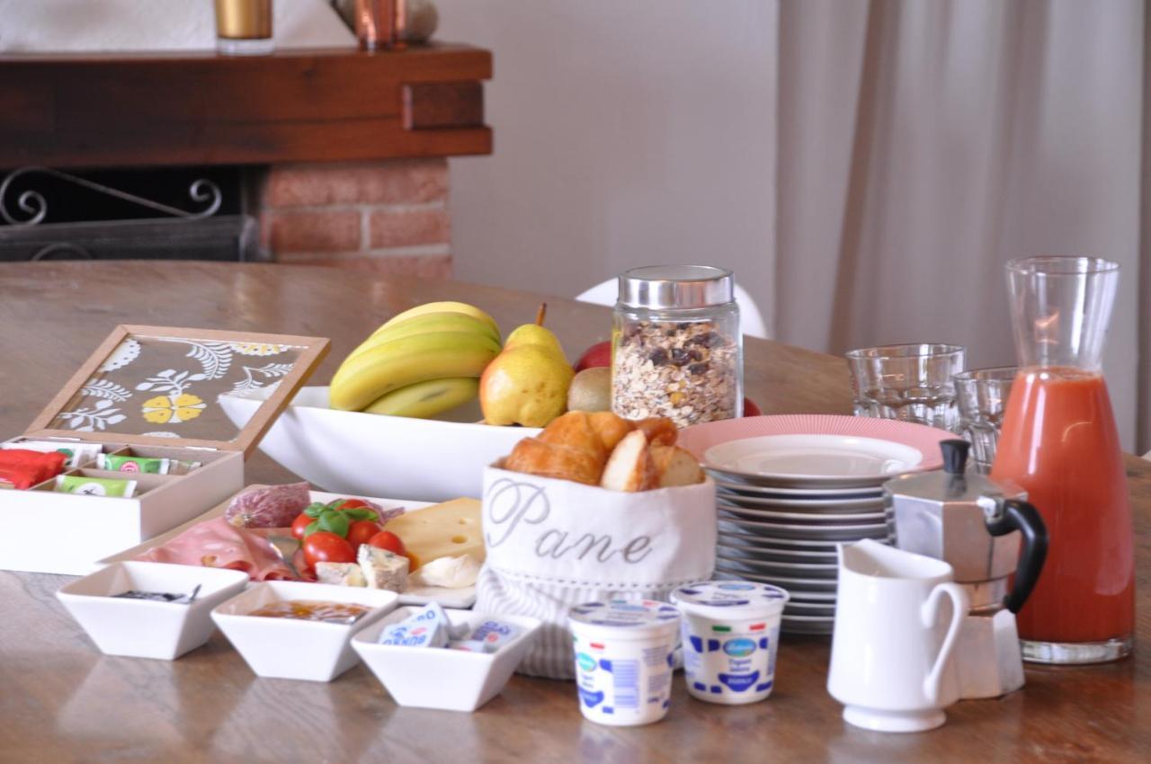 망고 Casa Langa Di Lola B&B 외부 사진